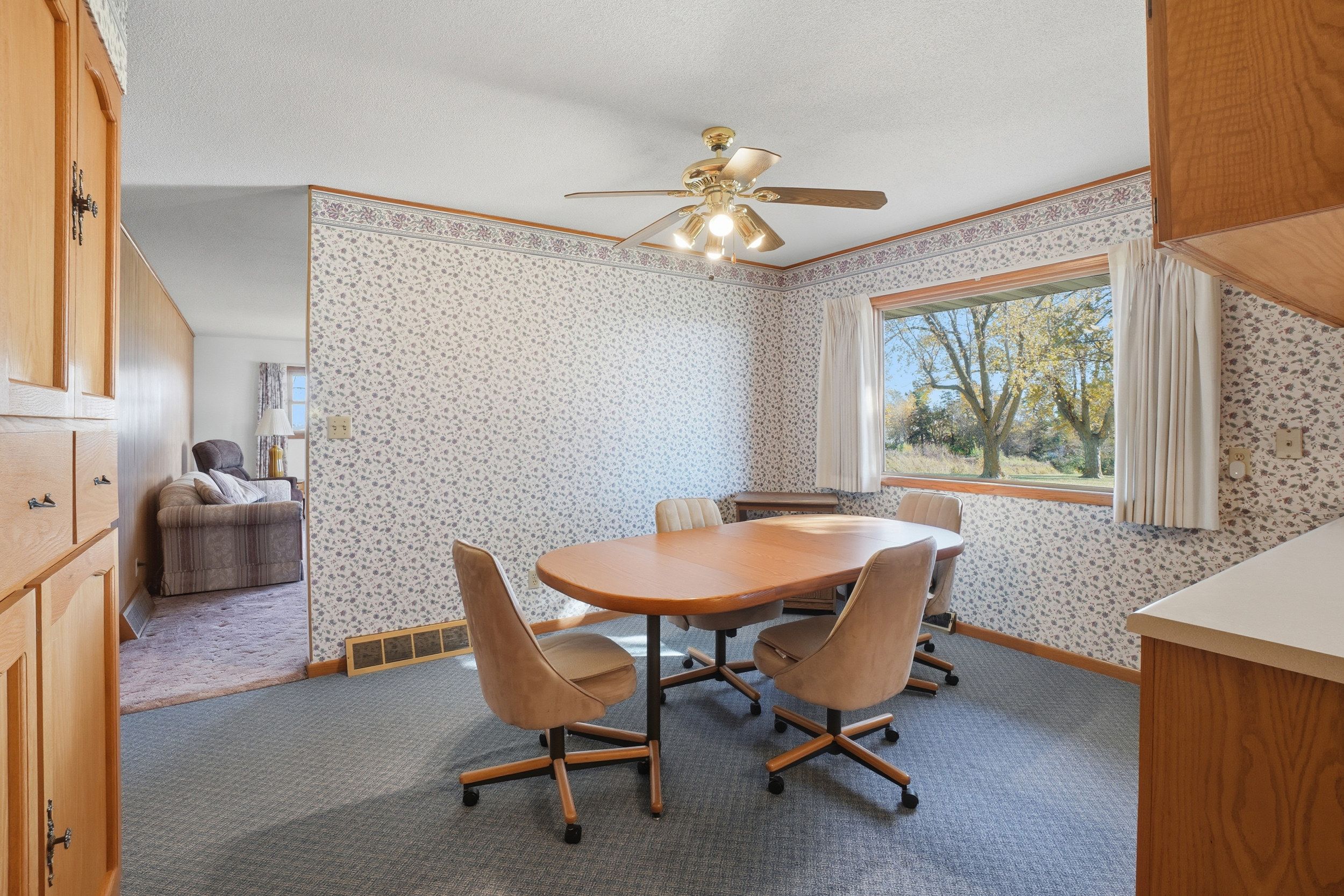 Listing Photo: 7_25871 200th ave-007